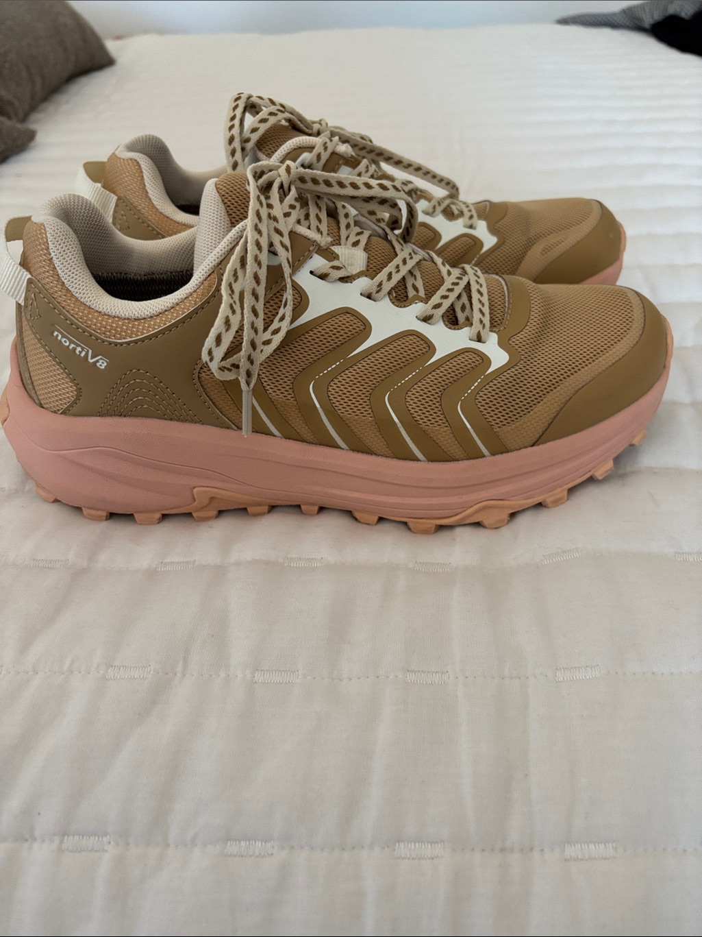Echo Women's Breathable Travel Hiking Shoes